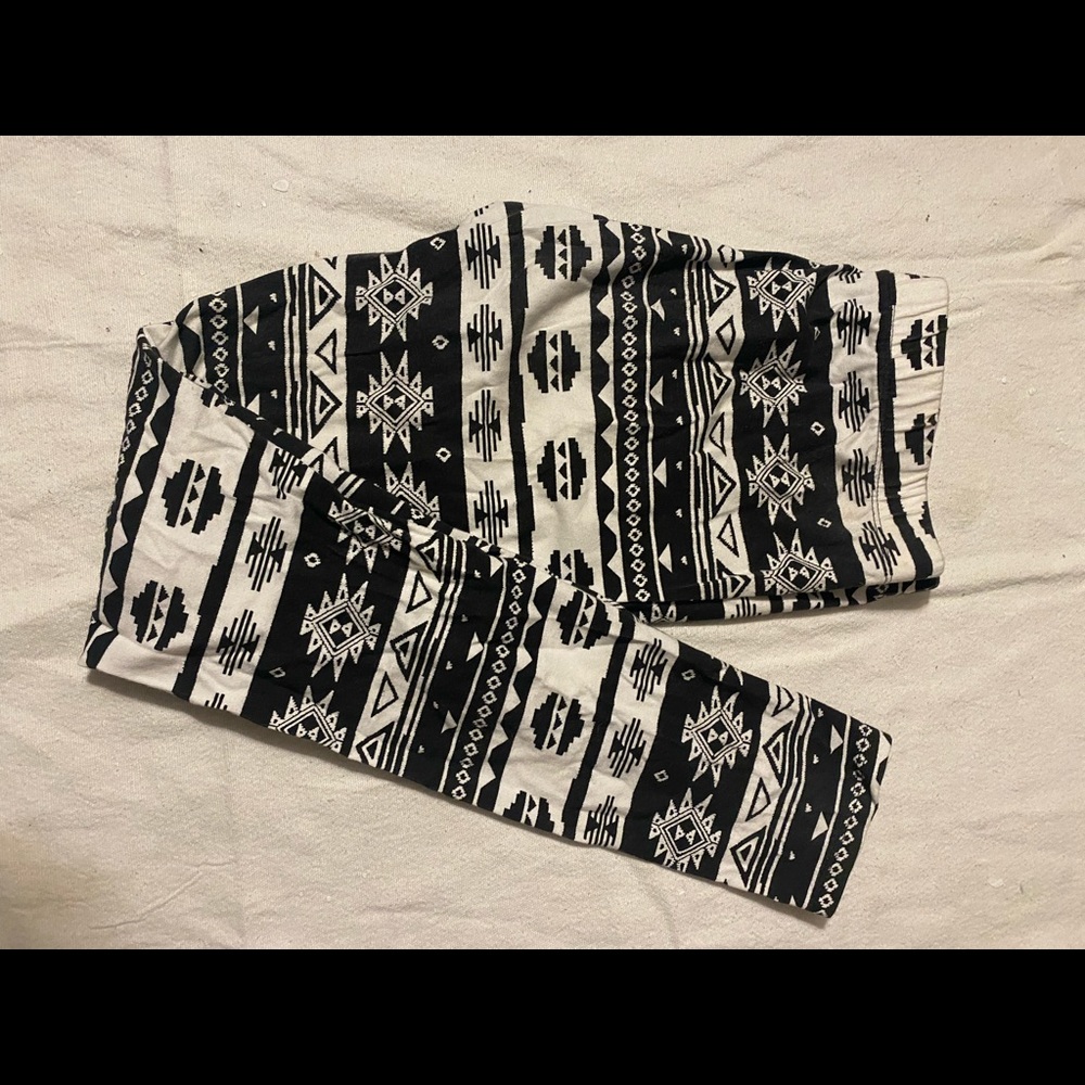 Black and white leggings